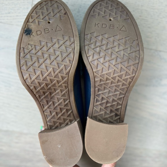 Heeled Loafer with Tassel - Picture 5 of 5